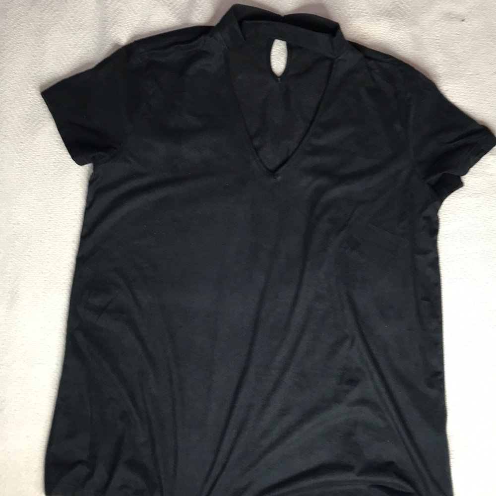 Super soft choker tee women’s L